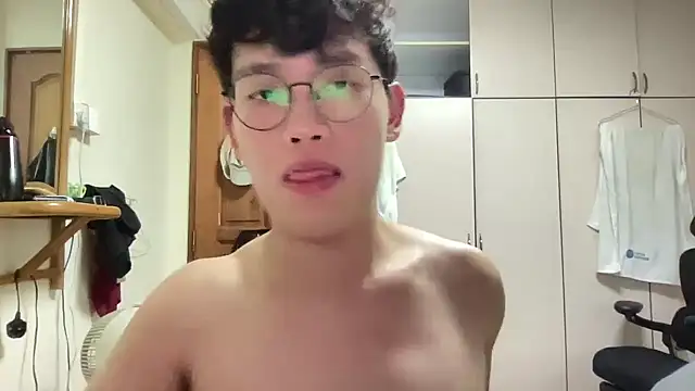 Passionatetwink2 online show from 09/25/25, 10:19