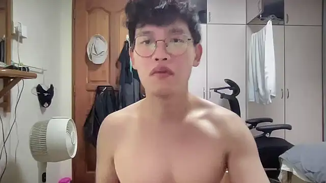 Passionatetwink2 online show from 10/02/25, 10:00