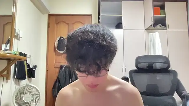 Passionatetwink2 online show from 11/13/25, 10:36