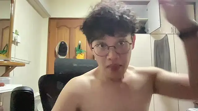 Passionatetwink2 online show from 01/17/26, 04:11