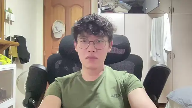 Passionatetwink2 online show from 02/05/26, 10:09