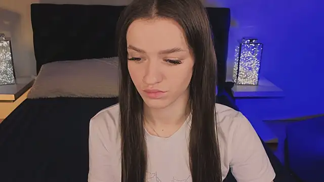 E l i z e  online show from 03/17/26, 05:11