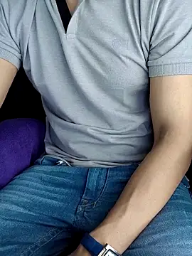 chocolate alone online show from 10/30/25, 06:04