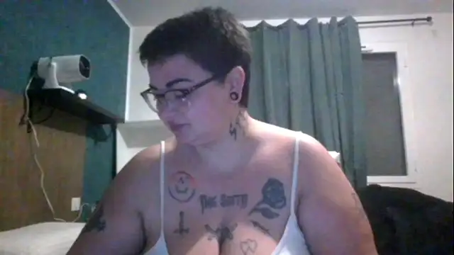 Snapshot of PirateXL chatting on 03/24/26, 12:37 PirateXL online show from 03/24/26, 12:37