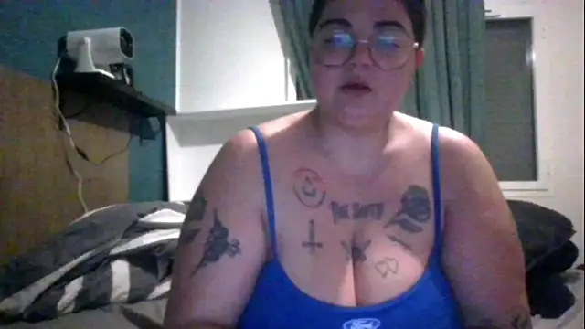 Snapshot of PirateXL chatting on 03/26/26, 11:54 PirateXL online show from 03/26/26, 11:54