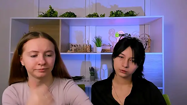 Snapshot of mila_glow1 chatting on 10/05/25, 08:34 mila glow1 online show from 10/05/25, 08:34