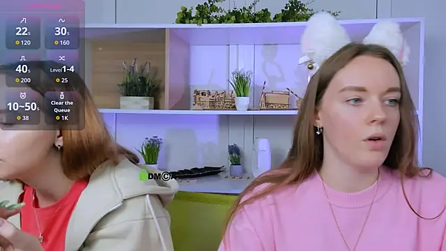 Snapshot of mila_glow1 chatting on 10/10/25, 08:46 mila glow1 online show from 10/10/25, 08:46