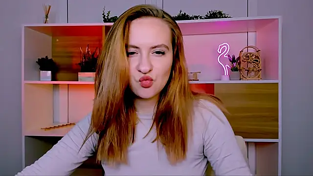 Snapshot of mila_glow1 chatting on 11/07/25, 07:25 mila glow1 online show from 11/07/25, 07:25