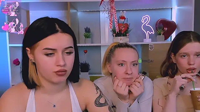 Snapshot of mila_glow1 chatting on 02/15/26, 11:34 mila glow1 online show from 02/15/26, 11:34