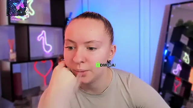 mila glow1 online show from 03/06/26, 06:21