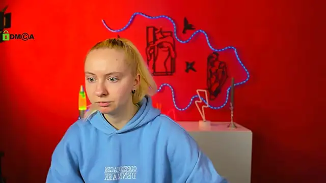 mila glow1 online show from 03/27/26, 12:49