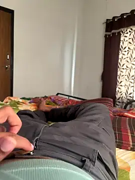 Snapshot of 1995Pk chatting on 10/17/25, 10:51 1995Pk online show from 10/17/25, 10:51