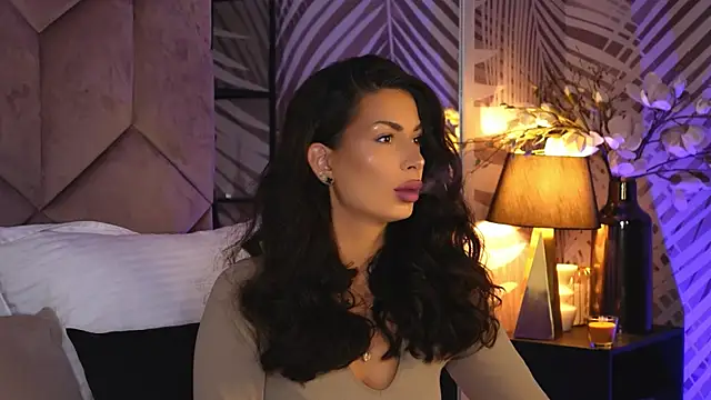 EvaRhea online show from 11/07/25, 04:01