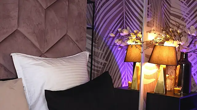 Snapshot of EvaRhea chatting on 12/02/25, 03:56 EvaRhea online show from 12/02/25, 03:56