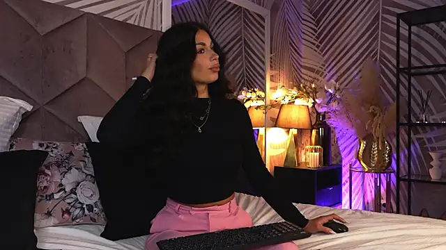 Snapshot of EvaRhea chatting on 03/18/26, 03:53 EvaRhea online show from 03/18/26, 03:53