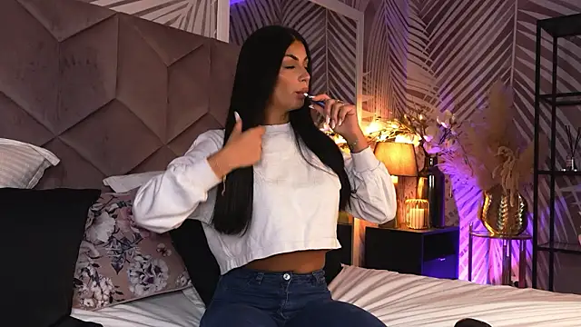 Snapshot of EvaRhea chatting on 03/23/26, 04:27 EvaRhea online show from 03/23/26, 04:27