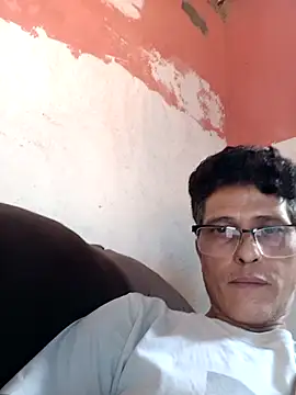 Snapshot of amandinha68 chatting on 09/15/25, 05:02 amandinha68 online show from 09/15/25, 05:02