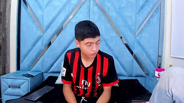 Snapshot of ClioandDemeteer chatting on 10/07/25, 03:36 ClioandDemeteer online show from 10/07/25, 03:36