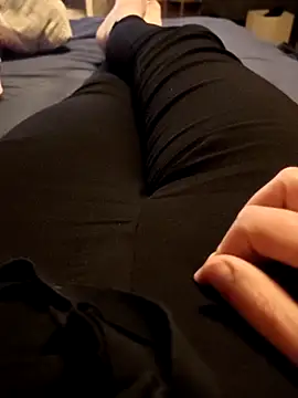 Snapshot of Horny_mummy chatting on 11/13/25, 04:28 Horny mummy online show from 11/13/25, 04:28