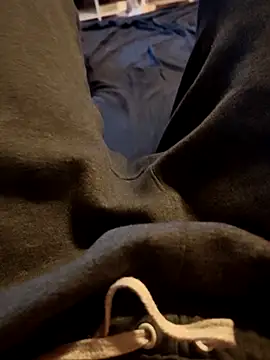 Snapshot of Horny_mummy chatting on 11/23/25, 02:17 Horny mummy online show from 11/23/25, 02:17