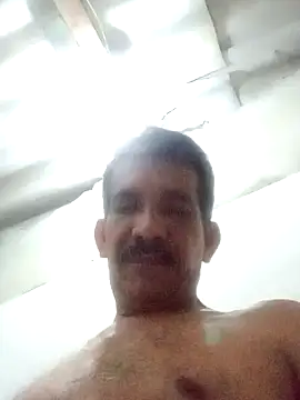 Snapshot of Srsexy18cm chatting on 10/18/25, 01:01 Srsexy18cm online show from 10/18/25, 01:01