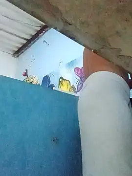 Snapshot of Srsexy18cm chatting on 11/12/25, 01:50 Srsexy18cm online show from 11/12/25, 01:50