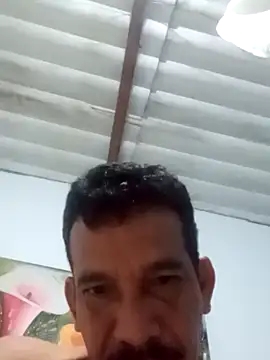 Snapshot of Srsexy18cm chatting on 12/16/25, 09:25 Srsexy18cm online show from 12/16/25, 09:25