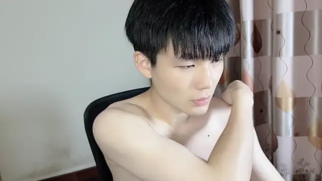 Snapshot of xiaoyang5200 chatting on 09/21/25, 02:29 xiaoyang5200 online show from 09/21/25, 02:29