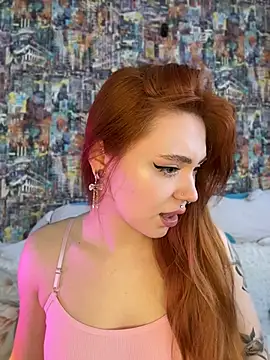 Snapshot of LunaMillie chatting on 04/10/26, 10:53 LunaMillie online show from 04/10/26, 10:53