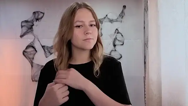 Snapshot of ShyMistery chatting on 11/03/25, 11:44 ShyMistery online show from 11/03/25, 11:44