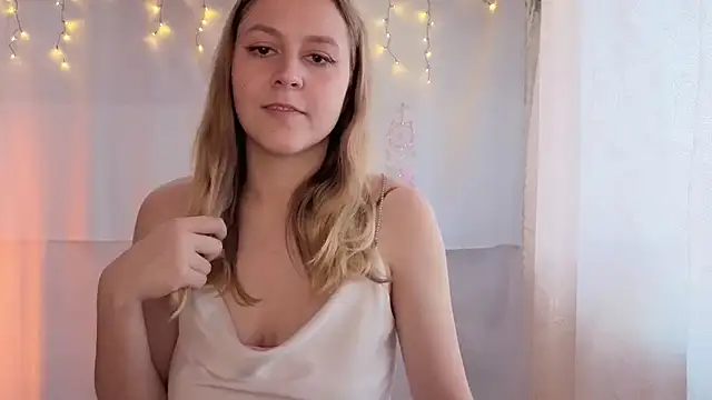 Snapshot of ShyMistery chatting on 11/06/25, 08:59 ShyMistery online show from 11/06/25, 08:59