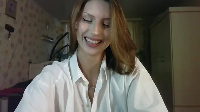 RuxaShade online show from 10/14/25, 11:22