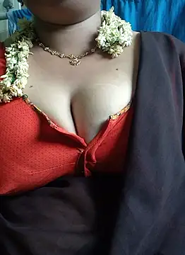 Snapshot of Geetha227 chatting on 09/23/25, 04:26 Geetha227 online show from 09/23/25, 04:26