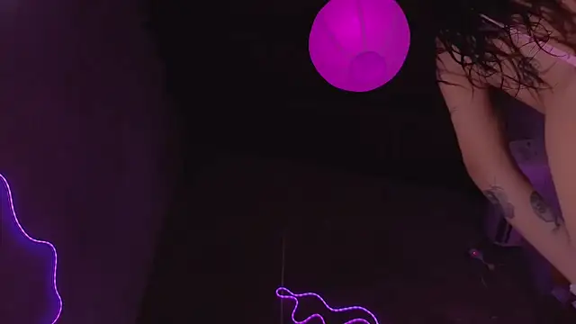 Snapshot of Jess_tattoo11 chatting on 04/03/26, 09:13 Jess tattoo11 online show from 04/03/26, 09:13