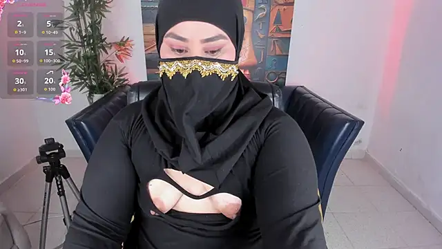 samanee konn online show from 12/22/25, 07:11