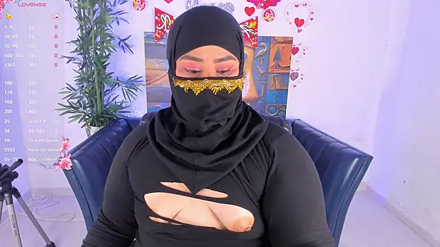 samanee konn online show from 04/16/26, 07:14