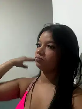 lola bn online show from 10/09/25, 11:47