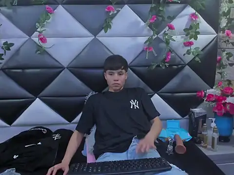 Bruno Cruzz online show from 11/08/25, 03:29