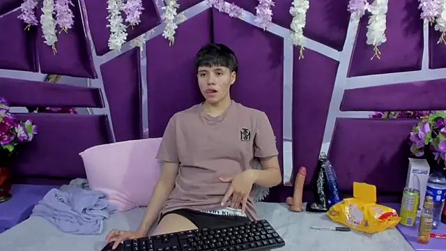 Bruno Cruzz online show from 02/15/26, 07:51