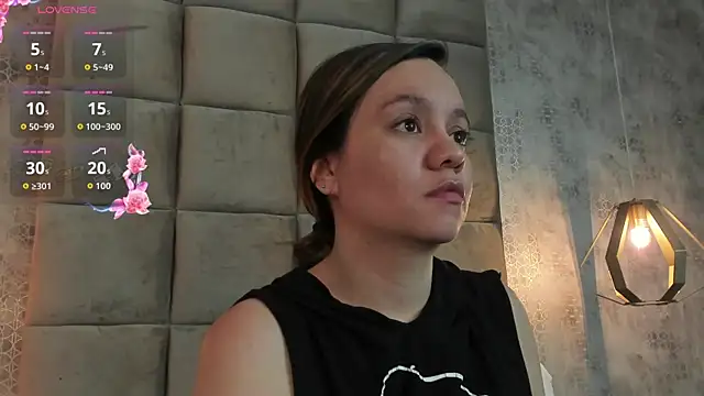 Sky Junne online show from 01/05/26, 06:22