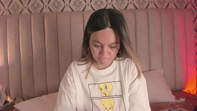 Sky Junne online show from 02/26/26, 05:23