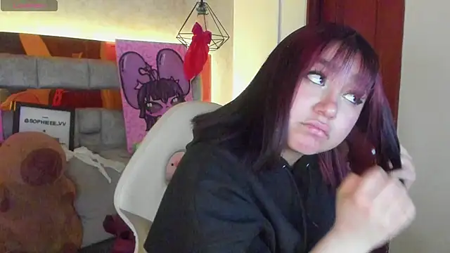 sophiievv online show from 11/28/25, 07:16