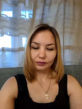 Snapshot of VeroLoverx chatting on 09/08/25, 03:11 VeroLoverx online show from 09/08/25, 03:11