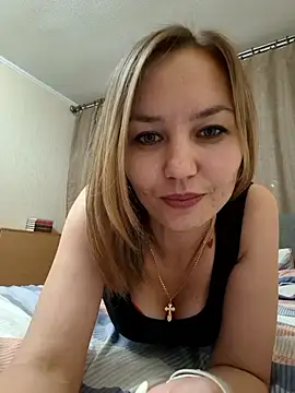 Snapshot of VeroLoverx chatting on 09/23/25, 08:12 VeroLoverx online show from 09/23/25, 08:12