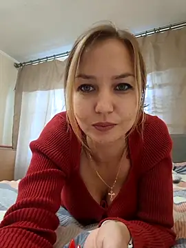 Snapshot of VeroLoverx chatting on 10/08/25, 02:04 VeroLoverx online show from 10/08/25, 02:04