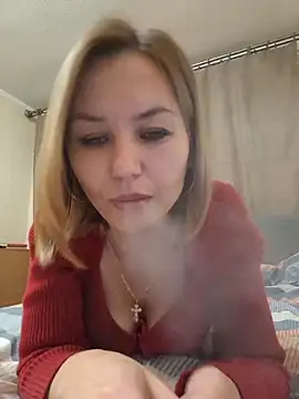 Snapshot of VeroLoverx chatting on 10/17/25, 03:47 VeroLoverx online show from 10/17/25, 03:47