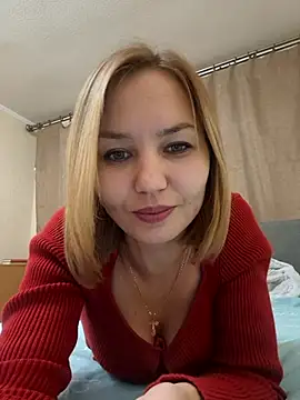 Snapshot of VeroLoverx chatting on 10/20/25, 03:45 VeroLoverx online show from 10/20/25, 03:45