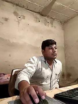 Snapshot of Ajmersingh335512 chatting on 10/07/25, 04:48 Ajmersingh335512 online show from 10/07/25, 04:48