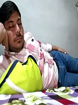 Snapshot of Ajmersingh335512 chatting on 10/24/25, 08:00 Ajmersingh335512 online show from 10/24/25, 08:00