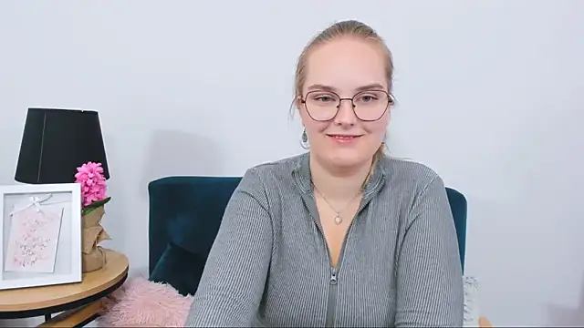 AliceCrazy69 online show from 09/15/25, 03:12